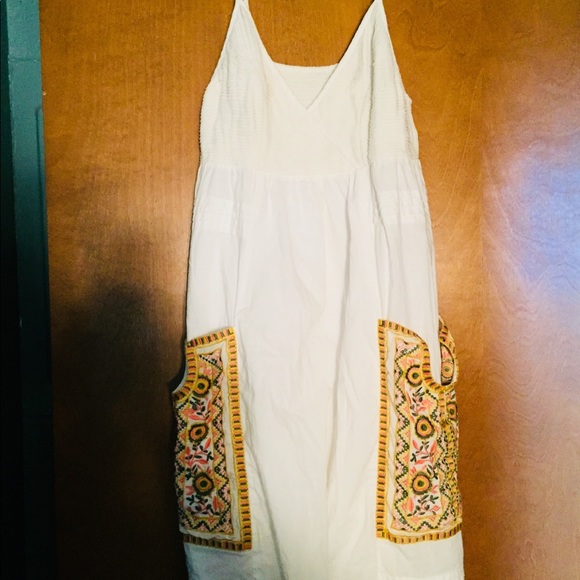 Anthropologie Dresses & Skirts - Anthropologie embroidered sundress
